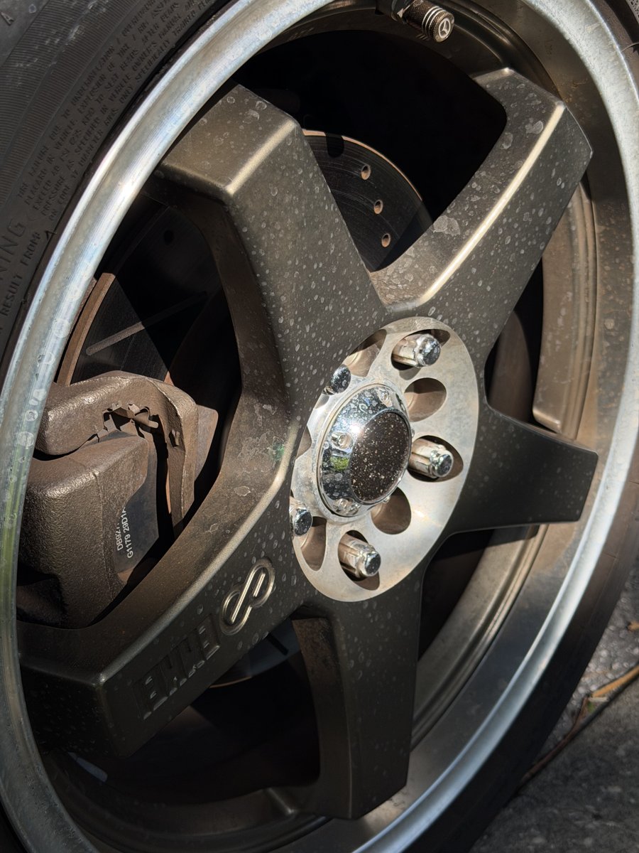 Wheel before cleaning